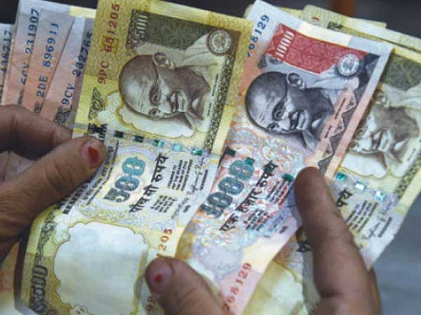 Why can’t RBI accept scrapped Rs 500 and Rs 1,000 notes till 31 March, SC asks govt Why can’t RBI accept scrapped Rs 500 and Rs 1,000 notes till 31 March, SC asks govt