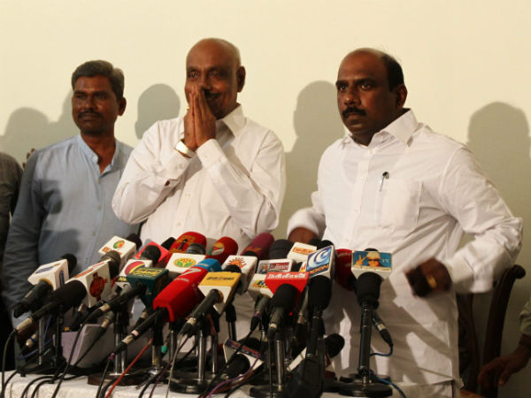 Who ordered to take back the Black cats security provided to Jayalalitha, asks Manoj Pandian Who ordered to take back the Black cats security provided to Jayalalitha, asks Manoj Pandian