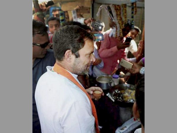 UP campaign: Bollywood 'tadka' adds zing to political speeches UP campaign: Bollywood 'tadka' adds zing to political speeches