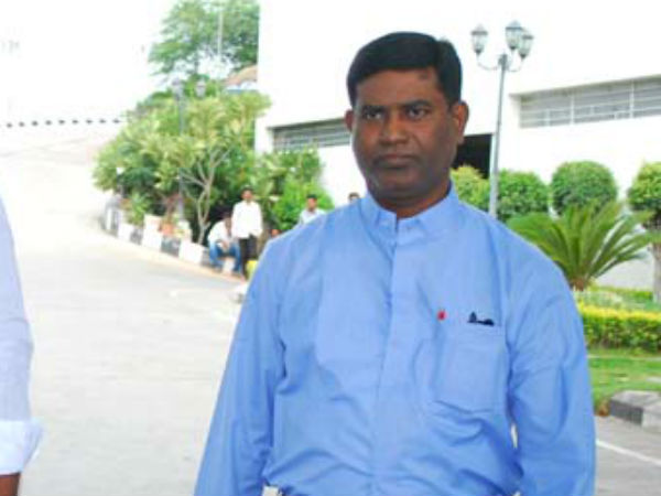 Accused in cash for vote: Sebastian tries to make kabja Accused in cash for vote: Sebastian tries to make kabja