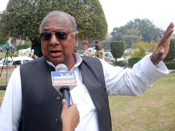 v hanumanth rao lashes out at CM KCR v hanumanth rao lashes out at CM KCR