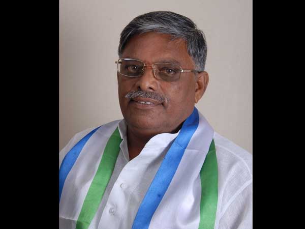 భవిష్యత్తులో న్యాయం చేస్తానని బాబు హామీ