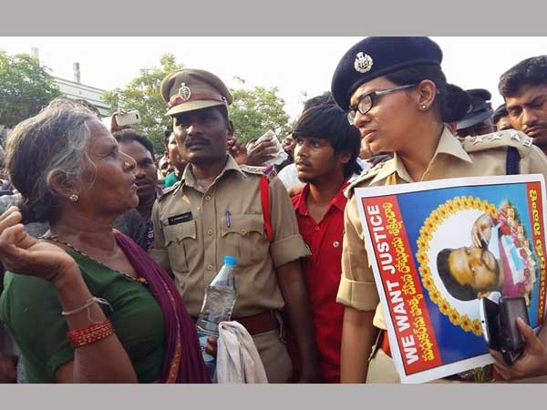 రంగంలోకి ఏసీపీ: