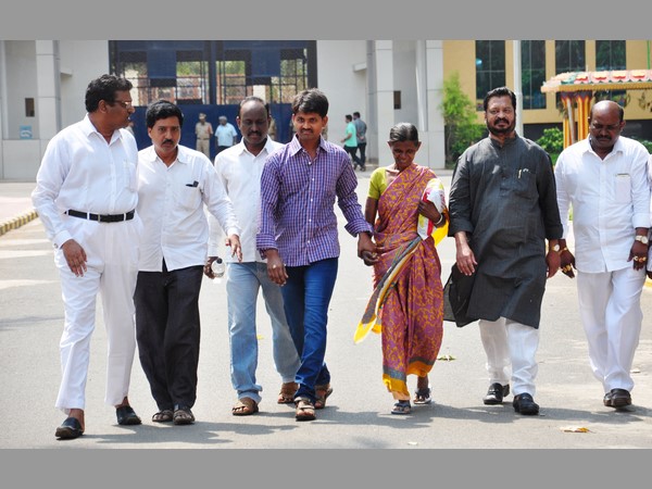 చేయని తప్పుకు ఎనిమిదేళ్లపాటు...