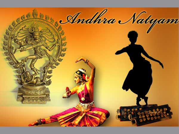 ఈ నృత్యం మూడు విధాలుగా అభివృద్ధి
