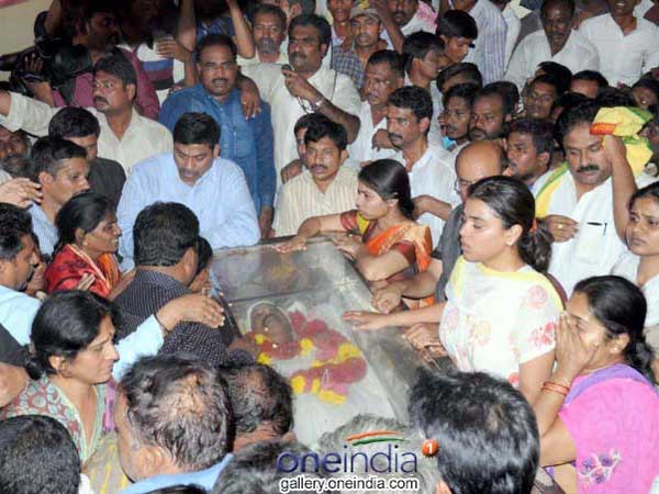 టిడిపిలో వర్గ పోరు.. సీటు కోసం ప్రయత్నాలు!
