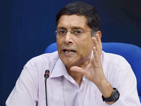 కార్పొరేట్ రుణాలపై ఇండియా రేటింగ్స్ తీరిది..