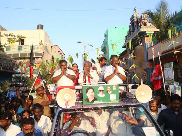 ఫిర్యాదు వచ్చిన వెంటనే ఆరు సెక్షలతో