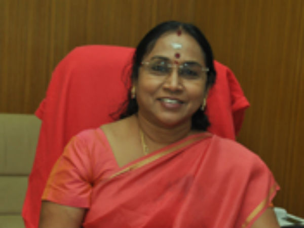 ఉపకులపతి గీతాలక్ష్మికి సమన్లు