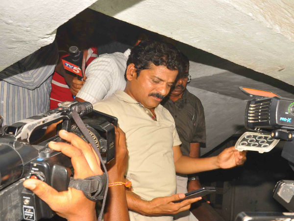 సస్పెన్షన్ కొనసాగుతోంది