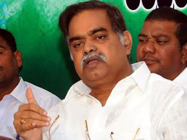 కాలేజీ ఎన్నికలు కూడ కలిసి వచ్చాయి.
