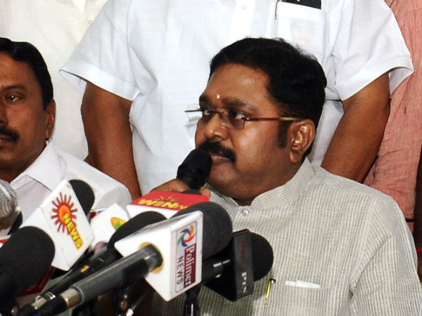 అన్నాడీఎంకేలో రసవత్తరం