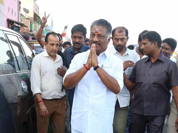 పన్నీరు అనుకూలంగా మార్చుకుంటారా?