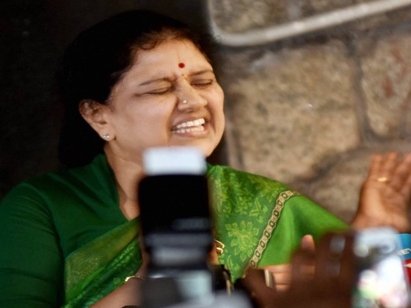 తమిళ రాజకీయాల్లో మరో కీలక మలుపు
