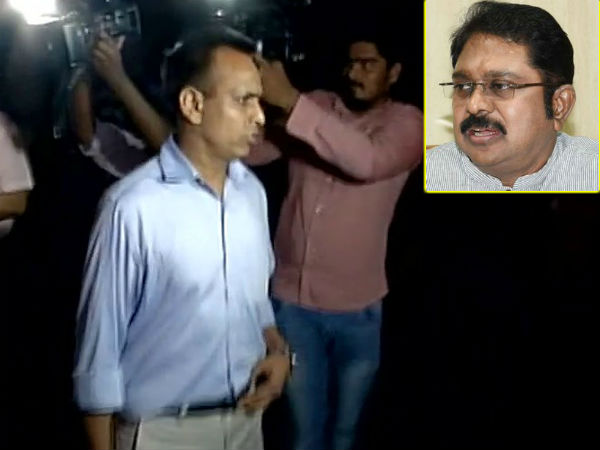 సమన్లు జారీ చేసిన ఢిల్లీ పోలీసులు