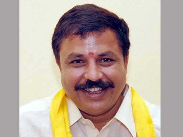 చింతమనేనికి పితాని స్నేహాహస్తం ఫలించని బుజ్జగింపులు