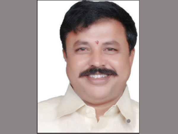 చిటికెలో పరిష్కరించగల నేర్పరి పితాని