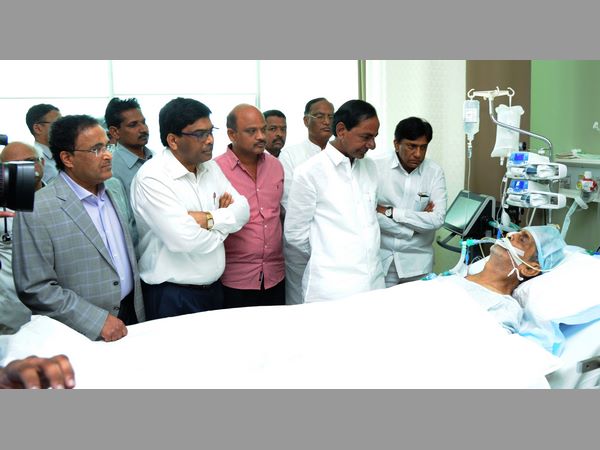 కేసీఆర్ పరామర్శ