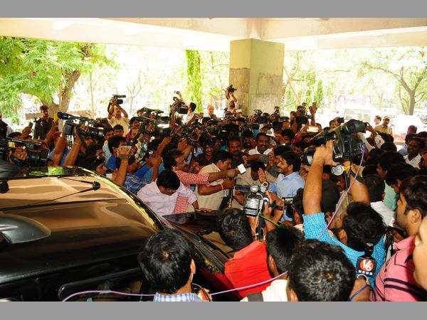 జగన్ తరఫు వాదన ఇలా...