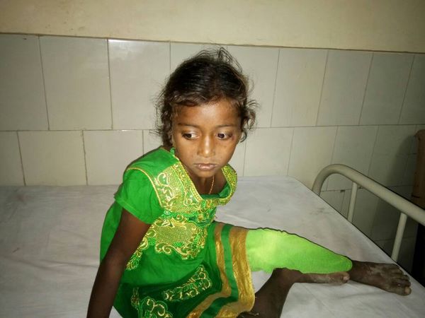 అదుపు తప్పి మునిగిపోయి: