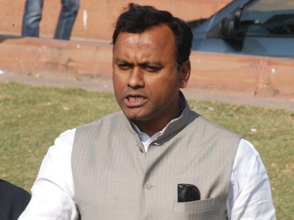 MLC Komatireddy Rajagopla Reddy son Kartik Reddy won a fancy number in auction MLC Komatireddy Rajagopla Reddy son Kartik Reddy won a fancy number in auction