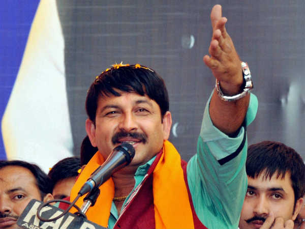 MCD Elections 2017: Manoj Tiwari, Who Once Lost To Yogi Adityanath, Shocks Arvind Kejriwal MCD Elections 2017: Manoj Tiwari, Who Once Lost To Yogi Adityanath, Shocks Arvind Kejriwal