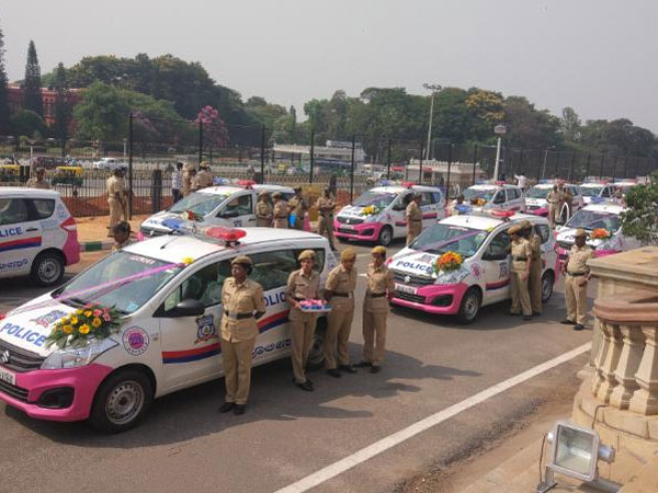 Karnataka Chief Minister Siddaramaiah inaugurated the programme today at Vidhana Soudha. Karnataka Chief Minister Siddaramaiah inaugurated the programme today at Vidhana Soudha.