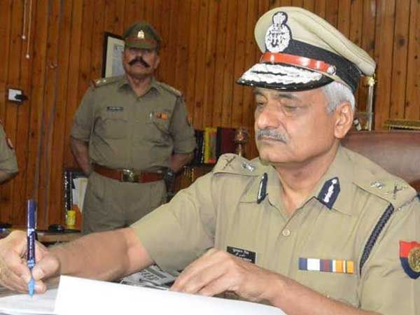 డీజీపీ కాకమునుపు రైల్వేలో ఇంజినీర్ గా...