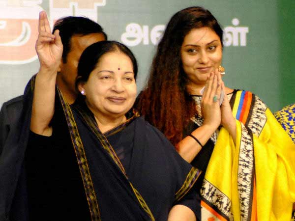 అన్నాడీఎంకేలోకి నమిత