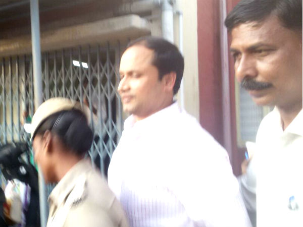 అందరూ అరెస్టు