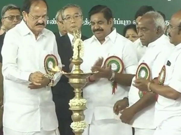 చర్చకు దారితీసిన సచివాలయంలో సమీక్షలు