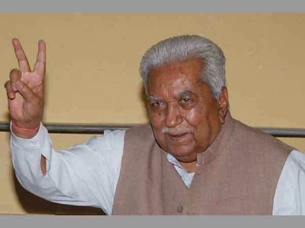 సీఎంగా పోటీలో లేనన్న వాఘేలా