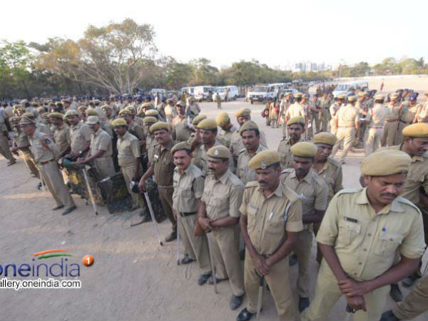 నిర్బంధంపై ఎస్పీ ఫోన్: