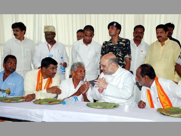 పేదలను కలవడానికే వచ్చా...