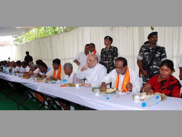 దళితులతో సహపంక్తి భోజనం...