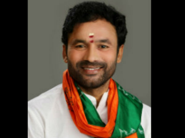 వేదికపైకి రాని కిషన్ రెడ్డి!