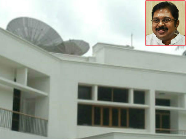 కళ తప్పిన వేదనిలయం