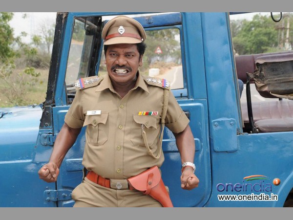 రజనీకాంత్ ను ఆశ్రయించిన కరుణాస్