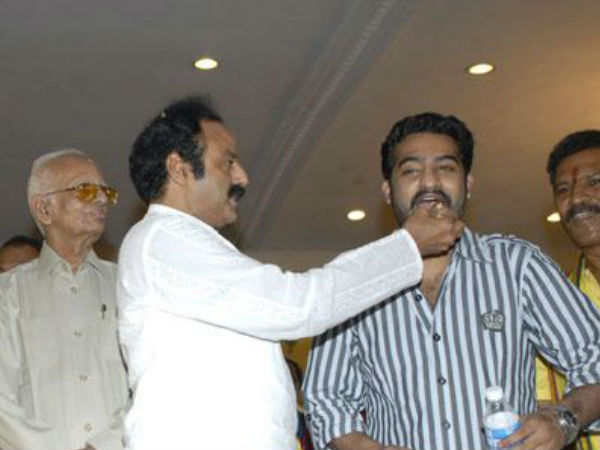 సిగ్గులేకుండా..