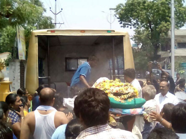 మానవతాథృక్పథంతోనే పాపను పెంచాను