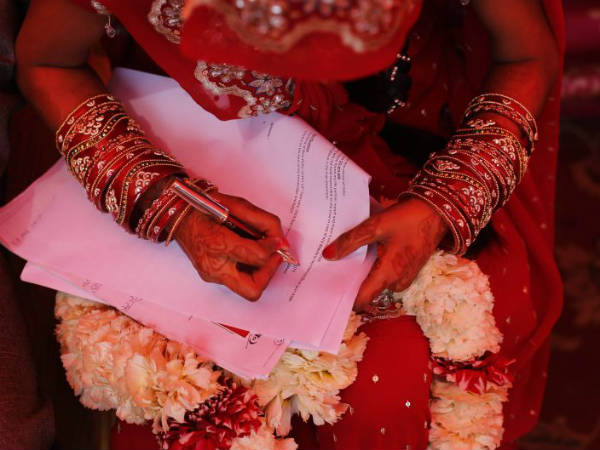 మిస్సెస్ మీనా అరుణ్, మిస్సెస్ పూజా అరుణ్ !
