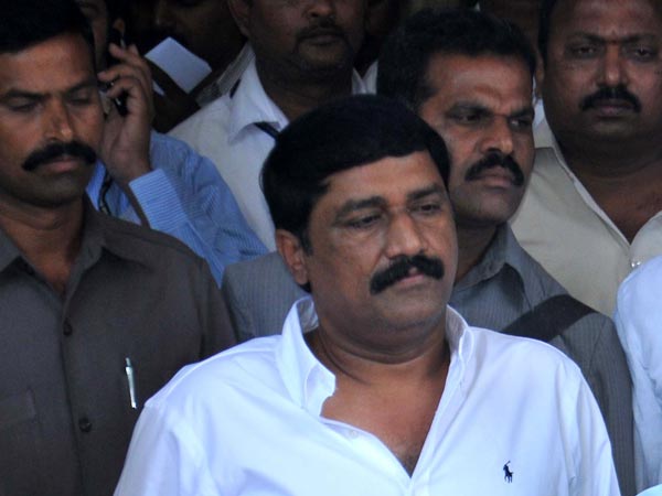 అధ్యక్షపదవి రేసులో కొండబాబు