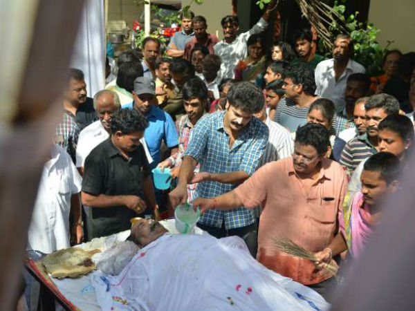 ప్రభుత్వ లాంఛనాలతో అంత్యక్రియలు పూర్తి
