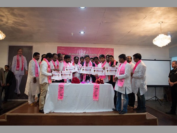 telangana IT minister KTR meeting with nri trs members telangana IT minister KTR meeting with nri trs members