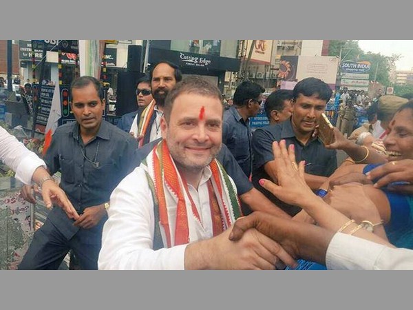 ఇందిరను గుర్తు చేసుకున్నారు..