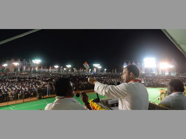 చరిత్ర తిరగరాస్తారా?