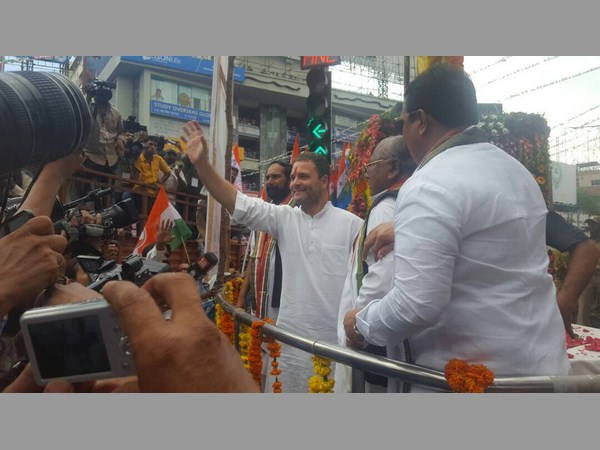 నవ్వులు పూయించిన రాహుల్