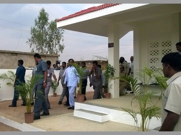 లక్షల దరఖాస్తుల్లో అర్హుల గుర్తింపు క్లిష్టమే