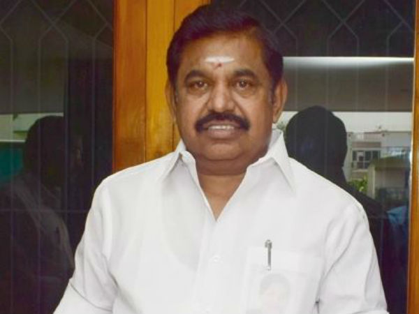 చిన్నమ్మ చెప్పిందని తెగించాడు !