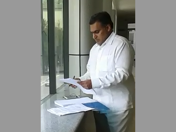 అనతికాలంలోనే దీపక్ రెడ్డికి పాపులారిటీ